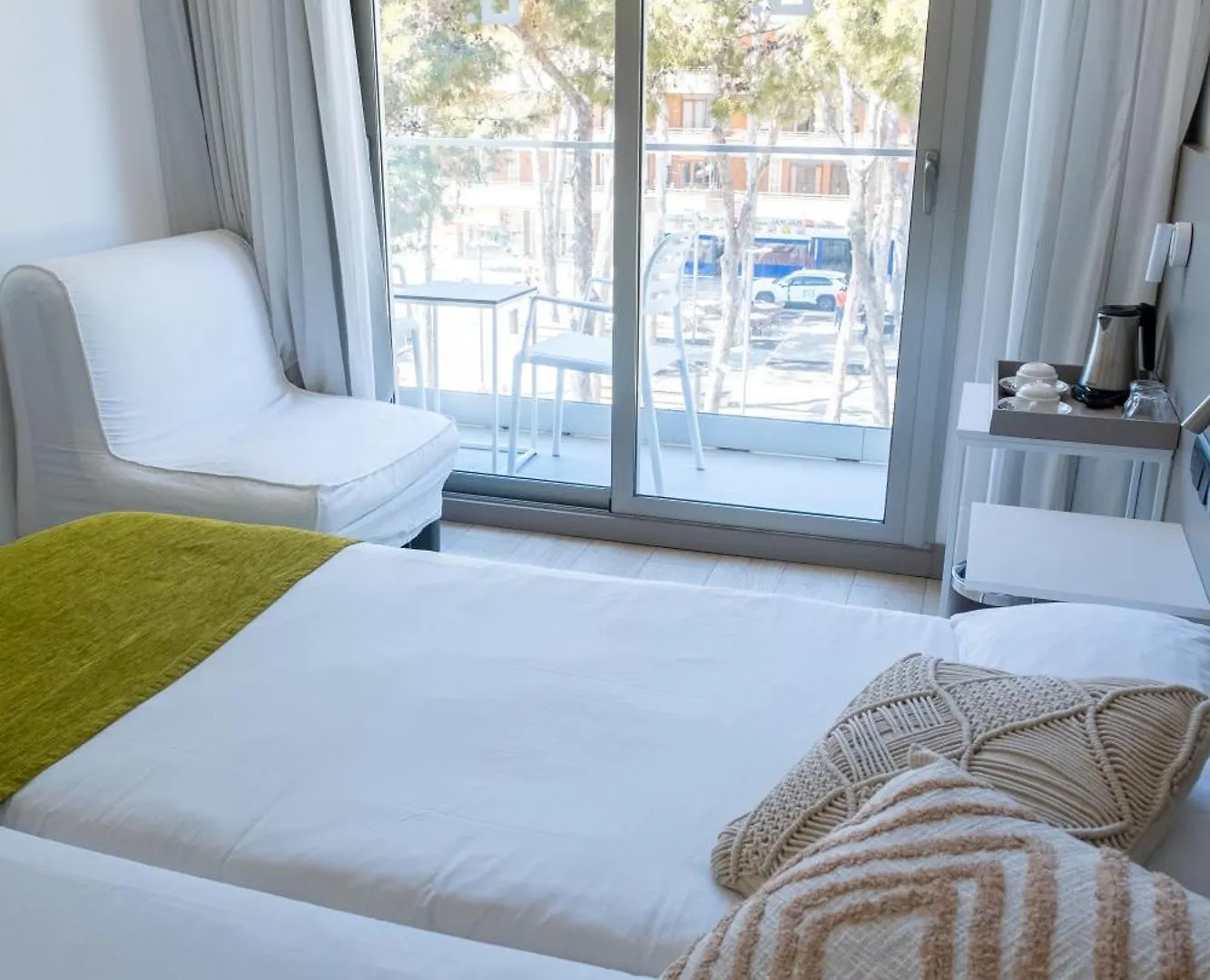 Onmood Cala Ratjada - Brunch & Party Hotel  Cala Ratjada (Mallorca)